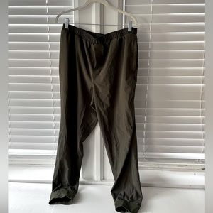 DSG Men’s pants size large olive green